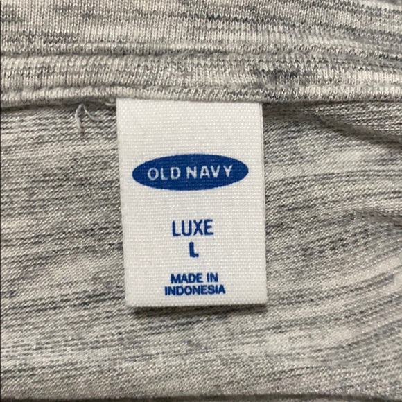 🔥🔥 Old Navy T-Shirt - Picture 3 of 3